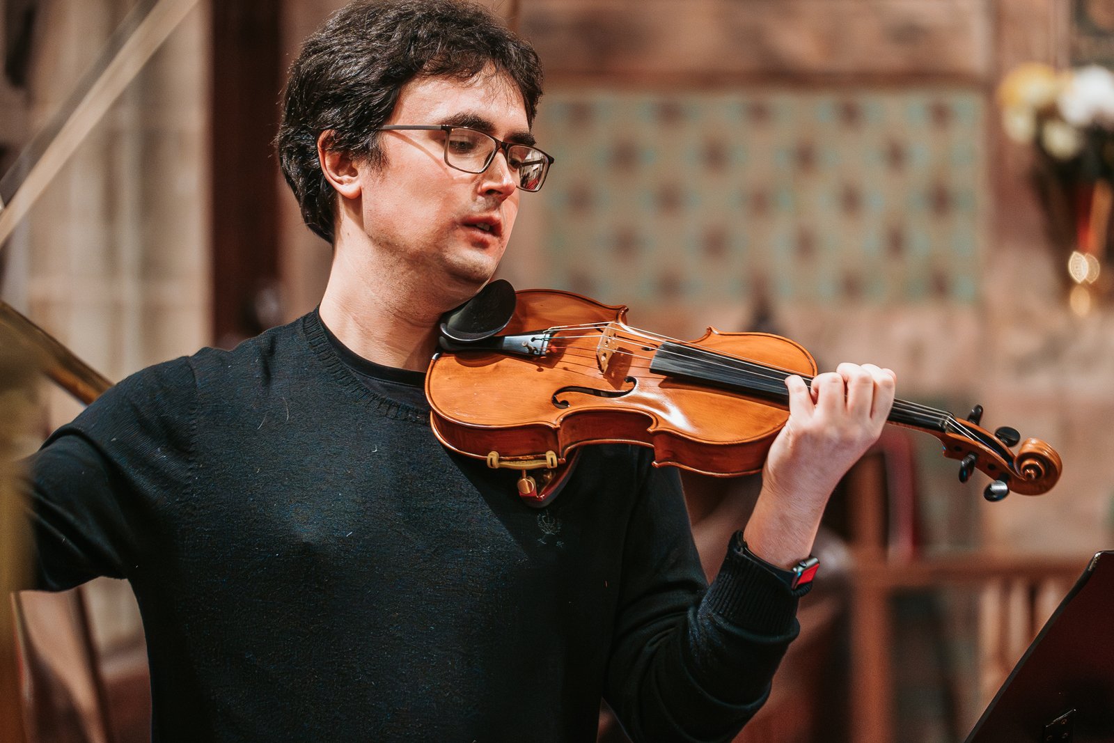 Solo violinist performing